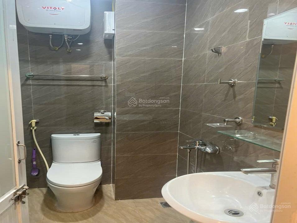 Căn hộ 1k1n full đồ ban công rộng, mặt phố khâm thiên, đống đa, ô tô đỗ cửa 6.5 triệu/tháng