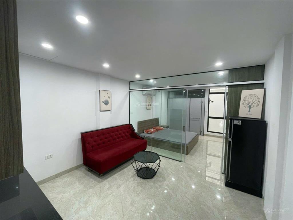 Căn hộ 1k1n full đồ, nhà mặt phố khâm thiên, đống đa, ô tô đỗ cửa, giá thuê 7 triệu/tháng