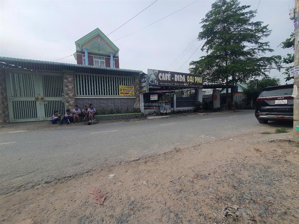 Bán nhà 2 mặt tiền đường đối diện trường học thcs tam đông 1. gần chợ trường học, kdc đông đúc