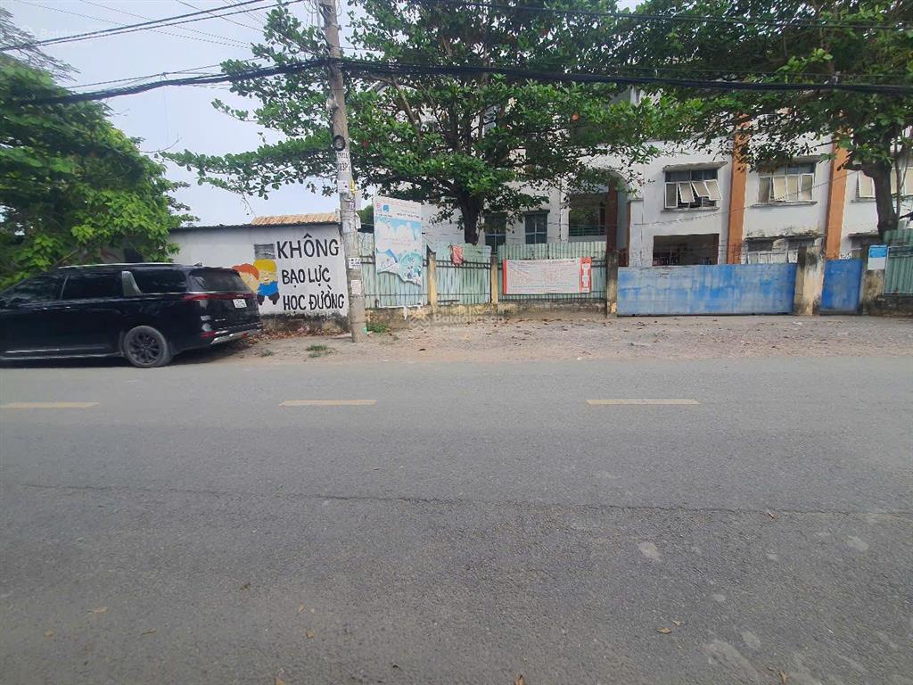 Bán nhà 2 mặt tiền đường đối diện trường học thcs tam đông 1. gần chợ trường học, kdc đông đúc