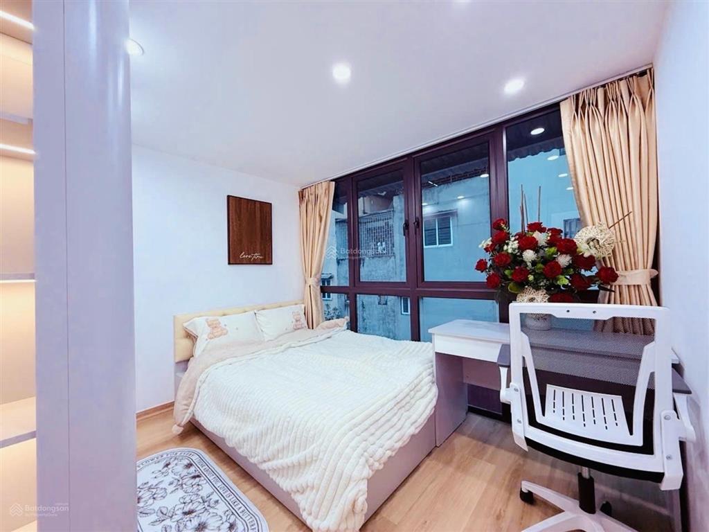 Bán nhà mặt phố trần quang diệu phố vip đống đa vỉa hè rộng kd đỉnh cao 42m/23tỷ.