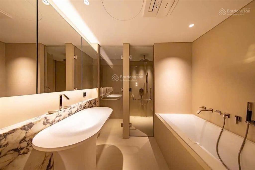 Cc 2pn, 83m2 tại the nelson private residences, ba đình, hn