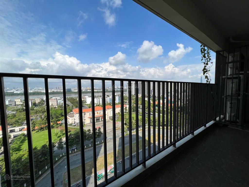 4pn + 1 full nt tại vista verde  giá chốt chỉ 63tr/tháng. view trực diện như đang trên
