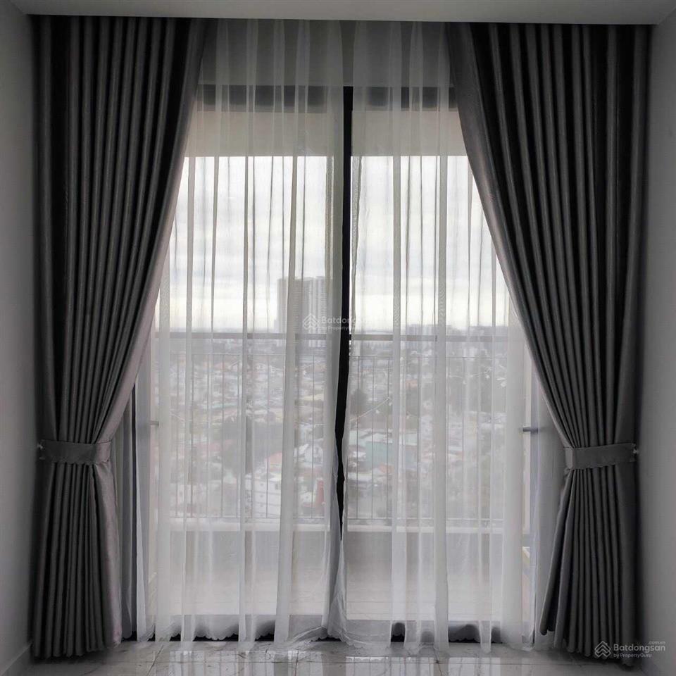 Chính chủ cho thuê căn hộ opal skyline 2pn, 2wc 73m, 3 điều hòa, bếp, hút mùi 5tr  0985 807 *** vy