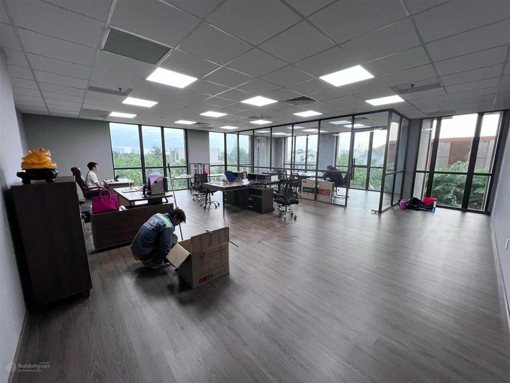 Bán căn hộ officetel toà nhà st. moritz phạm văn đồng, thủ đức dt 60m2, giá 2,9tỷ  0985 807 *** vy
