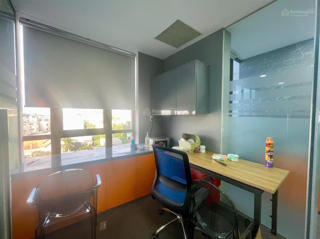 Cần cho thuê offictel văn phòng st.moritz phạm văn đồng thủ đức dt60m2 giá 15tr/th 0985 807 ***vy