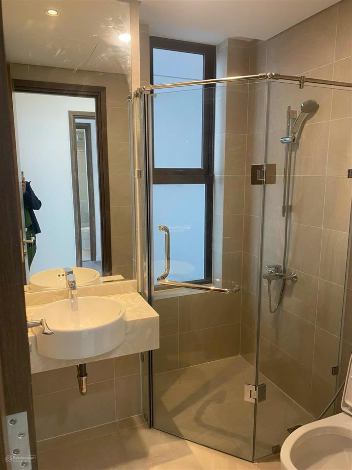 Nhà cần tiền bán căn hộ st.moritz phạm văn đồng,thủ đức 2pn,2wc,65/71m landmark 4tỷ. 0985 807 ***vy