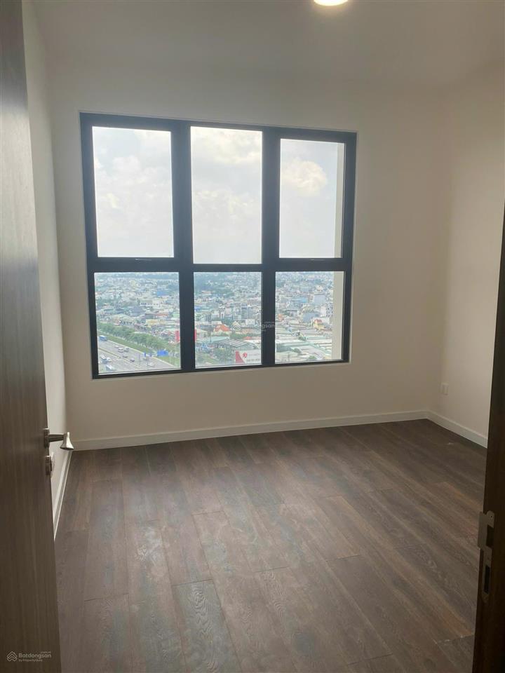 Nhà cần tiền bán căn hộ st.moritz phạm văn đồng,thủ đức 2pn,2wc,65/71m landmark 4tỷ. 0985 807 ***vy