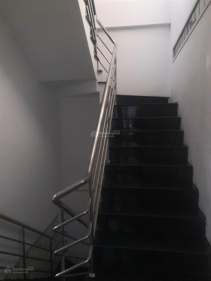 Cần tiền bán nhà mặt đường 5m vĩnh phú sổ hồng dt 100m2 ngang 5m dài 20m, 3 tỷ  0985 807 *** vy