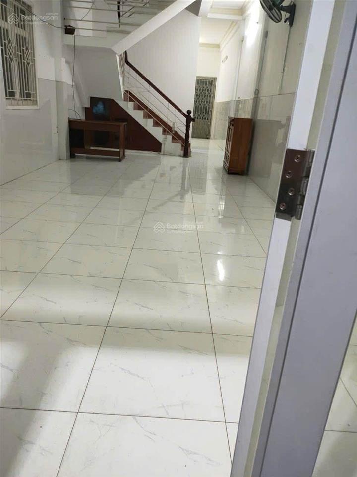 Chính chủ gửi bán nhanh nhà mặt tiền vừa ở vừa kinh doanh ngay bên bến xe quận 8 hồ chí minh