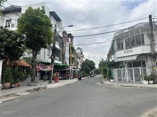 Chính chủ cần bán nhà phố vừa ở vừa kinh doanh thuận tiện, xe hơi đậu trong nhà