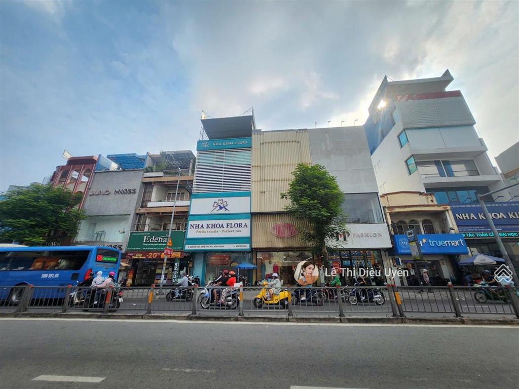 Cho thuê nhà mt đường xô viết nghệ tĩnh, bình thạnh (khúc đẹp) dt 6x14m 4 tầng.  0901 686 ***
