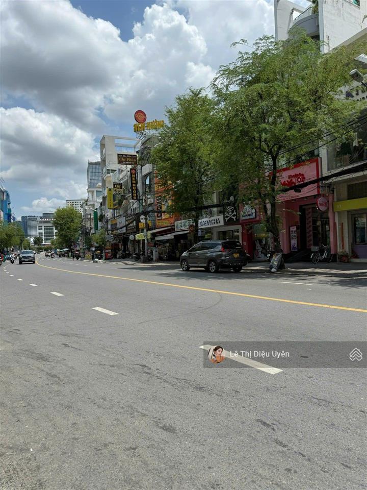 Cho thuê nhà mt nguyễ gia trí, bình thạnh. dt 4,5x20 3tầng, giá 60tr/ tháng.  0901 686 ***. mr thao