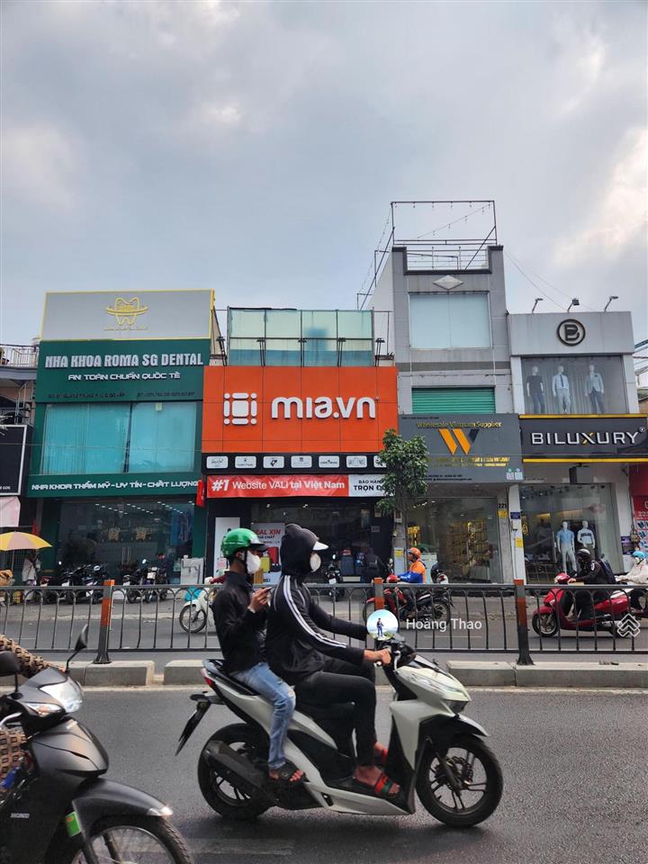 Cho thuê nhà mt đường quang trung, gò vấp. dt 5x25m 2 tầng. giá 40tr.  0901 686 ***. mr thao