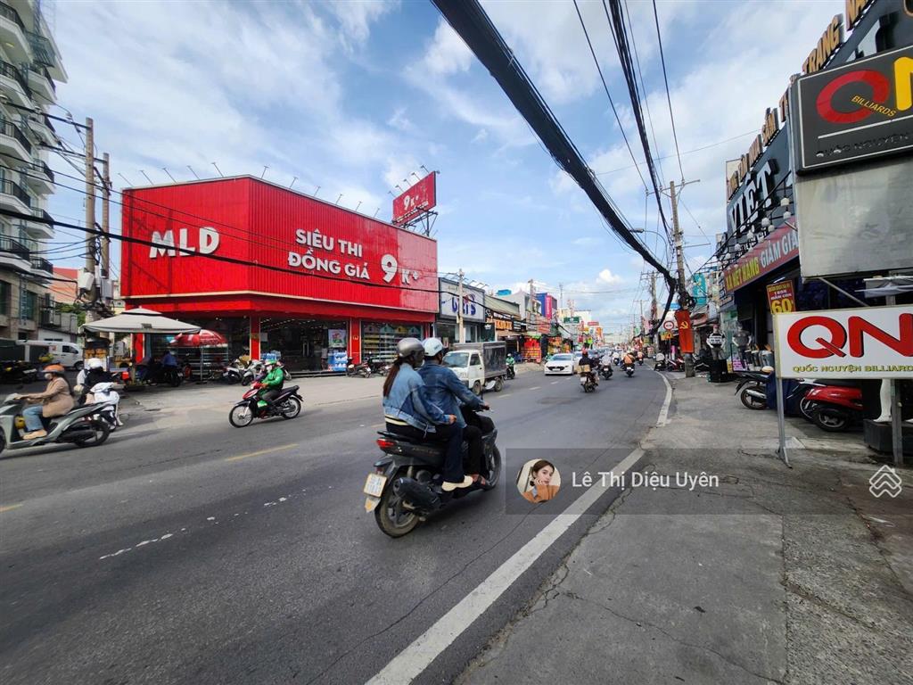 Cho thuê nhà mt lê văn việt, q9, dt 10x23, kết cấu 2 tầng. giá rẻ. . 0901 686 *** . mr thao