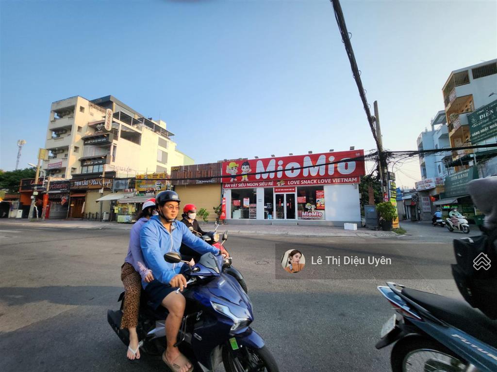 Cho thuê nhà mt lê văn việt, q9, dt 10x23, kết cấu 2 tầng. giá rẻ. . 0901 686 *** . mr thao