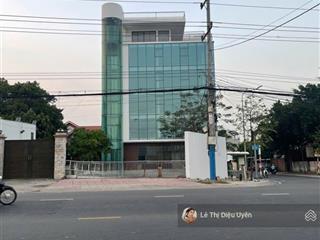 Chính chủ cho thuê tòa nhà 2 mặt tiền dt743, p dĩ an, dt 15x40 1 hầm 6 lầu .dtsd 4500m2. giá rẻ