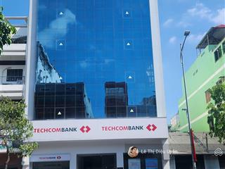 Cho thuê tòa nhà mt đường cộng hòa, tân bình, dt 10x30 hầm 7 lầu. giá 180tr/ tháng .  0901 686 ***