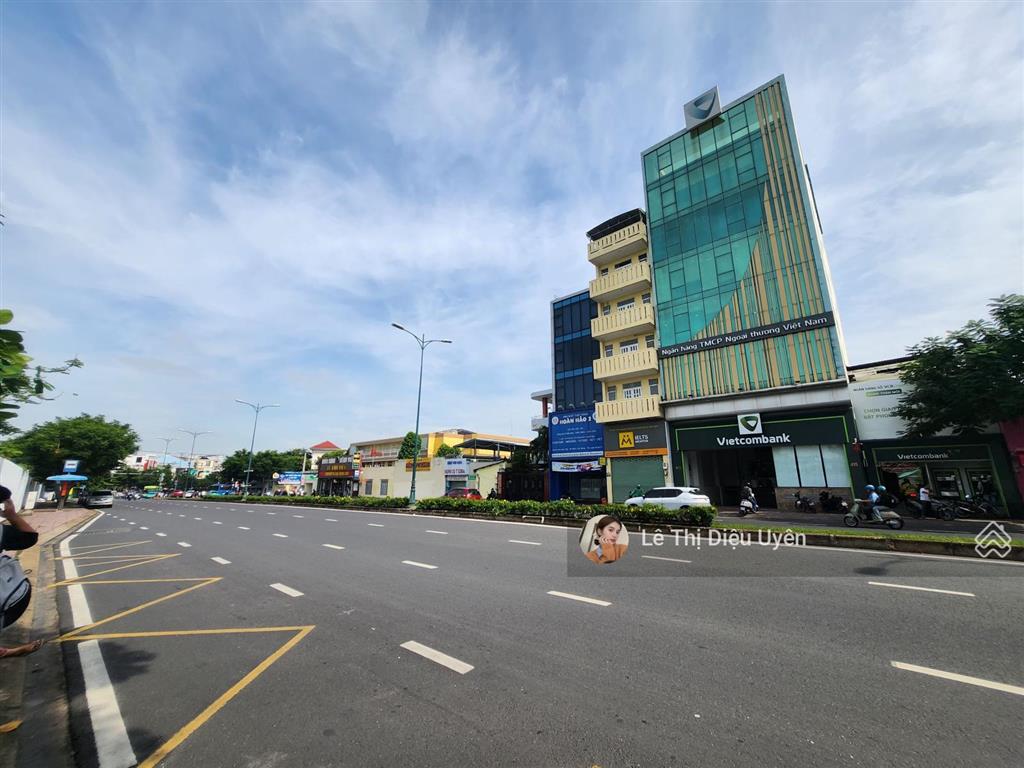 Chính chủ cho thuê nhà 415 lê văn việt, q9. dt 10x40 1h 8 tầng. 3000m2/sàn. giá rẻ. 0901 686 *** .