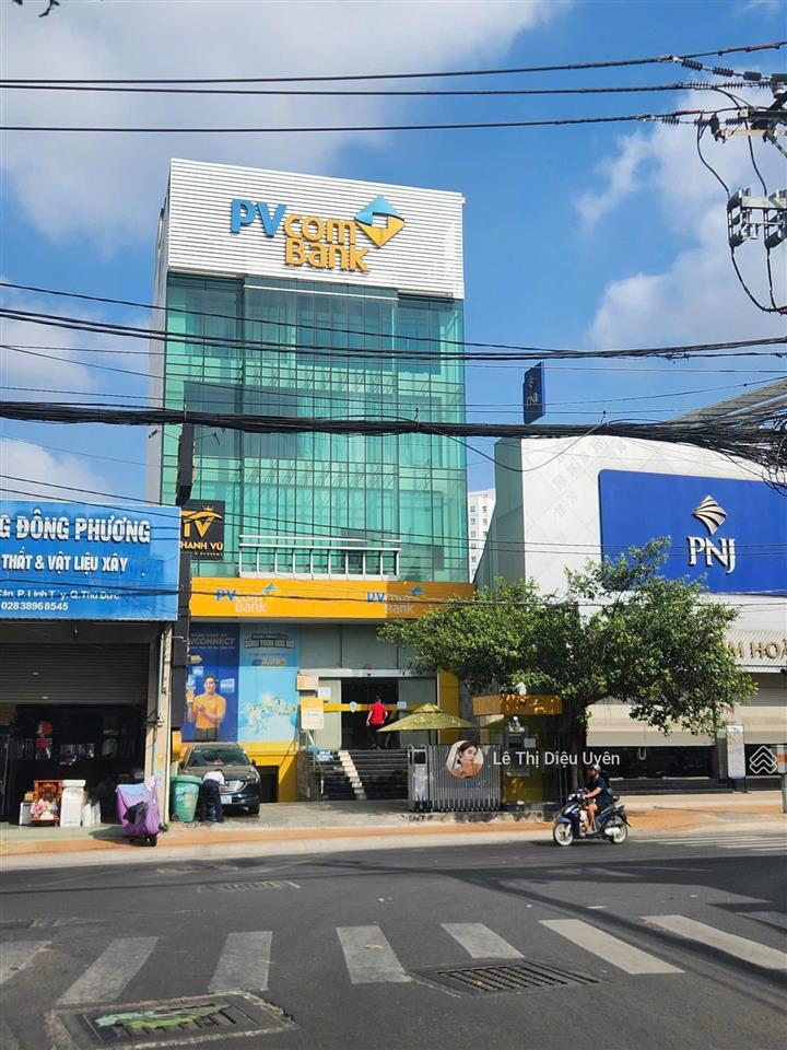 Cho thuê tòa nhà kha vạn cân, diện tích 10x20, 1 hầm 5 tầng, giá rẻ.  0901 686 ***