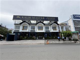 Cho thuê nhà mt song hành, phường an phú, quận 2. dt 20x20 1 hầm 3 lầu. dtsd 1600m2.  0901 686 ***