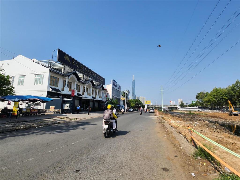 Chính chủ cho thuê nhà 2930 song hành, p an phú, q2. dt 15x20 1 hầm 3 tầng. 1200m²/sàn. giá rẻ