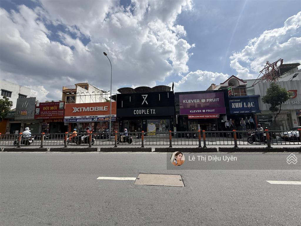 Cho thuê nhà mt đường quang trung, diện tích 8x20m 3 lầu, giá rẻ 65tr/ tháng.  0901 686 *** mr thao