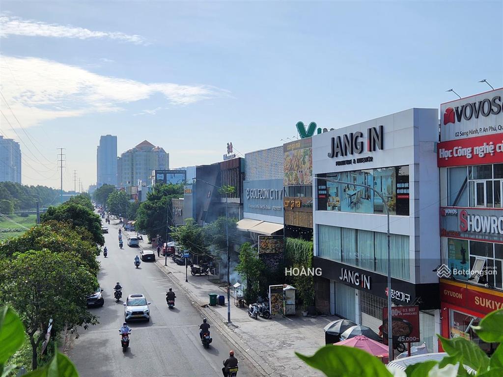 Cho thuê nhà mặt tiền đường song hành, q2. dt 15x20m 3 tầng, giá rẻ,  0901 686 *** mr hoàng
