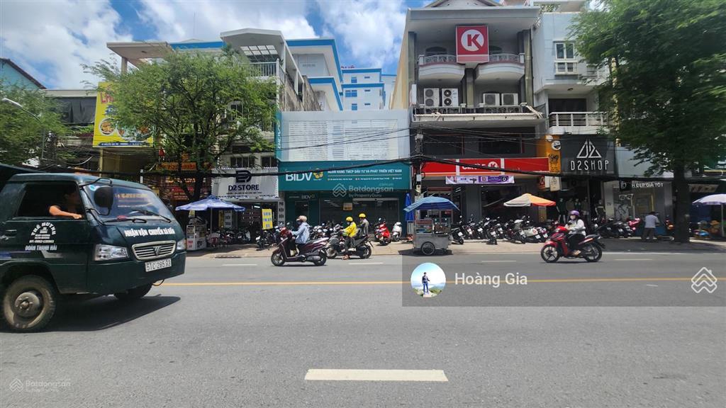 Cho thuê nhà mt đường nguyễn gia trí, p. 25, bình thạnh. dt 8x20m 2 lầu. giá rẻ,  0901 686 ***