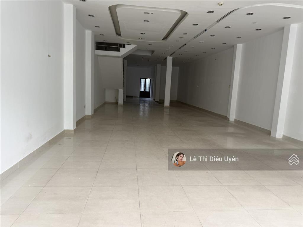 Cho thuê nhà mặt tiền nguyễn duy trinh. q2. dt 7x30 3 tầng. giá 65tr/ tháng .   0901 686 ***.
