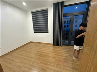 Cho thuê biệt thự liền kề. ở ngay được. giá chỉ có 15tr