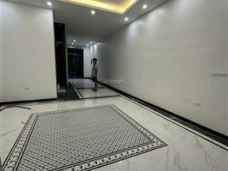 Cho thuê biệt thự liền kề hoàn thiện nội thất, có thang máy giá chỉ có 25tr