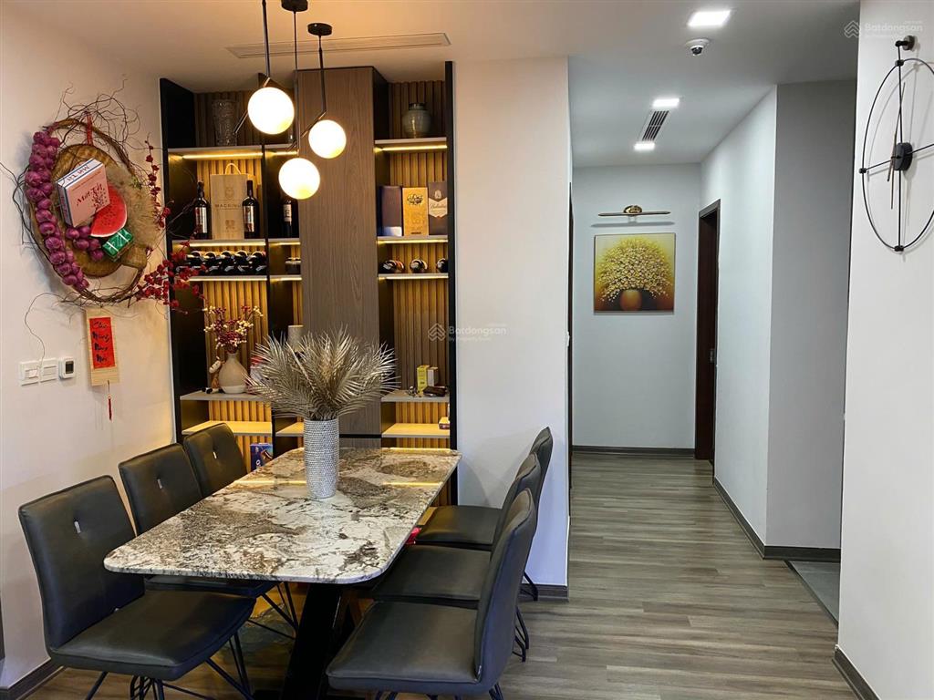 Hpc landmark căn 100m2 3pn2vs tầng trung, full nội thất giá chỉ 6 tỷ