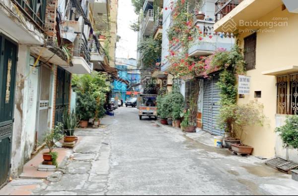 Bán đất ba đình (cũ) , phố tân ấp , ngõ thông , xe máy tránh , 30m ra ô tô tránh , giá đầu tư