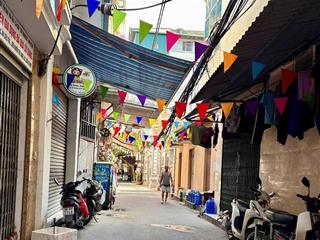 Bán đất cầu giấy (cũ) , phố trần bình , ngõ xe máy tránh , 2 mặt ngõ trước sau , 3 mặt thoáng