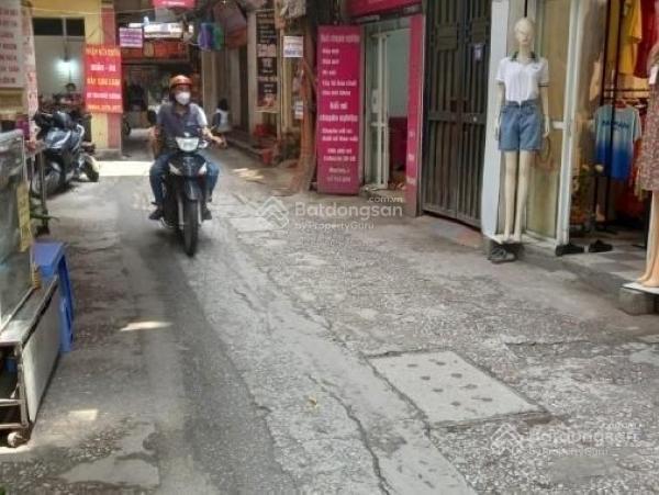 Bán đất đống đa , phố pháo đài láng , ngõ xe máy tránh , 50m ra ô tô tránh , 100m ra đường lớn