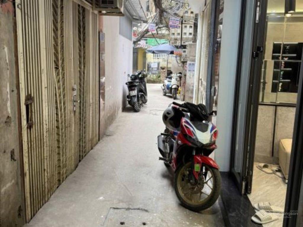 Bán đất đống đa (cũ), phố trần quý cáp , 50m ra đường ô tô tránh nhau, ngõ xe máy tránh, giá hạt dẻ