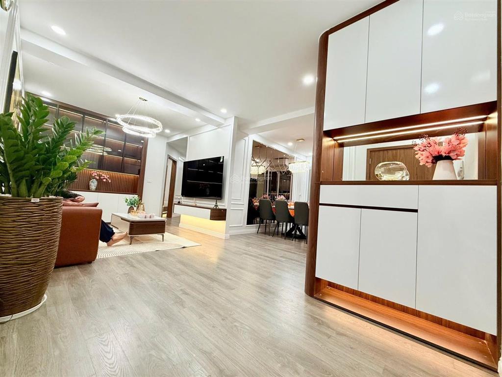 Bán căn hộ chung cư 57 vũ trọng phụng, căn góc 2 thoáng, ban công hướng mát, chỉ 75tr/m2