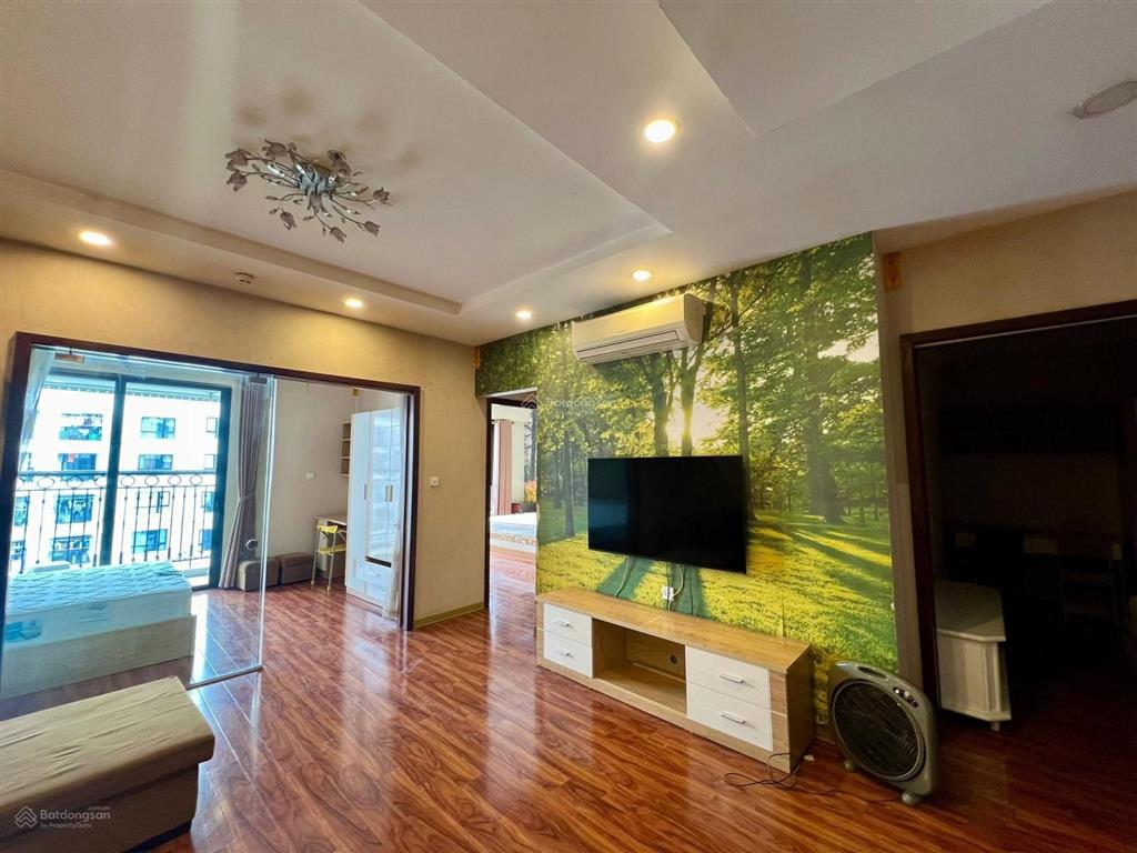 Bán căn hộ chung cư times city, ban công hướng nam, 3 ngủ nhỏ xinh, nhà đẹp ở ngay, chỉ hơn 90tr/m2