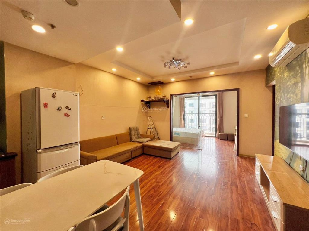 Bán căn hộ chung cư times city, ban công hướng nam, 3 ngủ nhỏ xinh, nhà đẹp ở ngay, chỉ hơn 90tr/m2