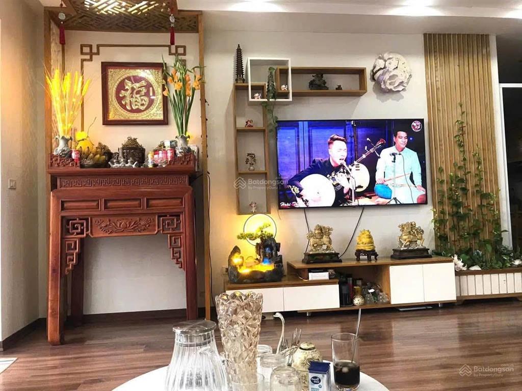 Bán căn hộ chung cư k35 tân mai, nhà đẹp ở ngay, tầng đẹp, ban công hướng mát, chưa đến 8 tỷ