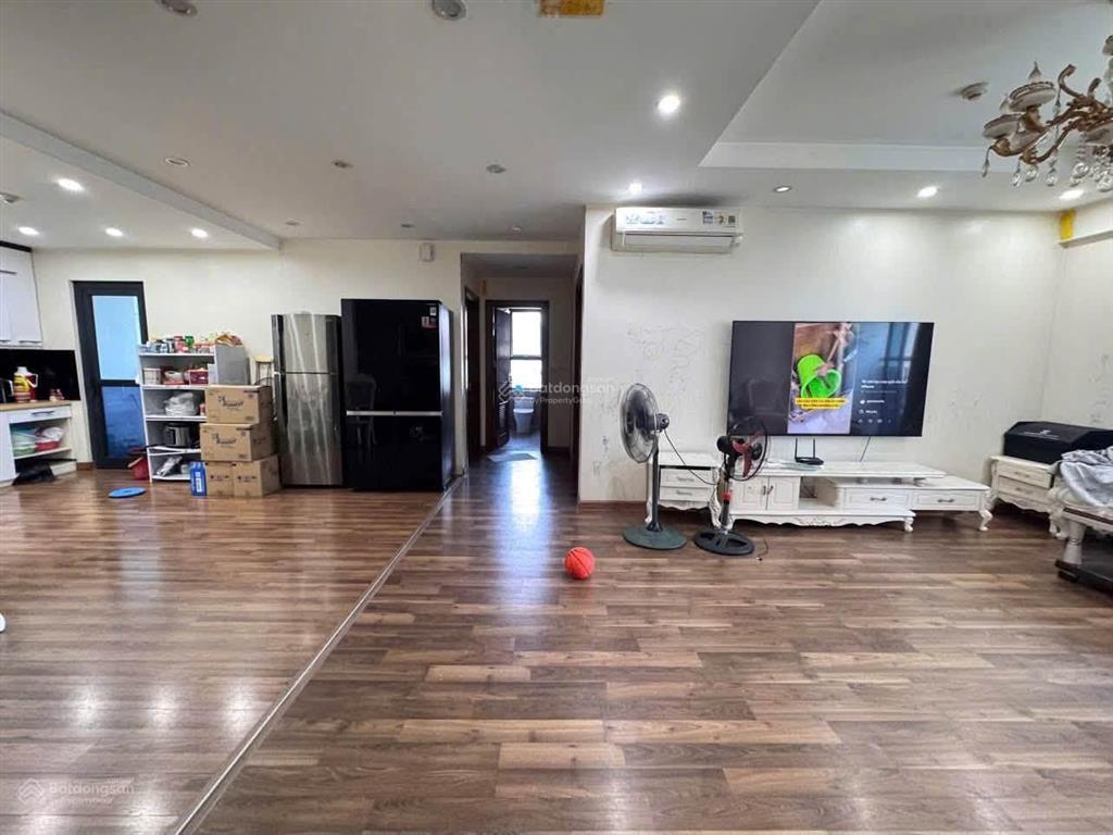 Bán căn hộ chung cư goldmark city, nhà mới ở ngay, căn góc 2 thoáng, view thoáng đẹp, giá đầu tư