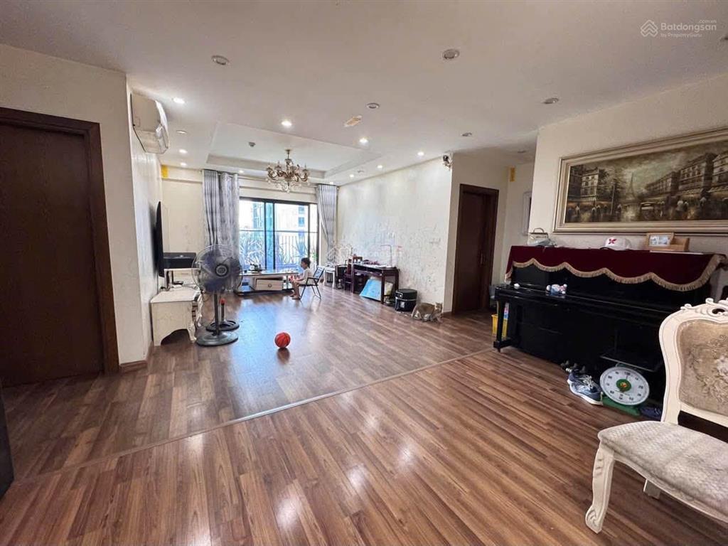 Bán căn hộ chung cư goldmark city, nhà mới ở ngay, căn góc 2 thoáng, view thoáng đẹp, giá đầu tư
