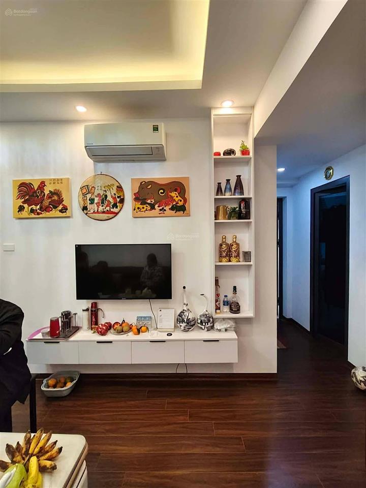 Bán căn hộ chung cư 96 định công, nhà đẹp ở ngay, 2 lô gia thoáng sáng, giá yêu thương