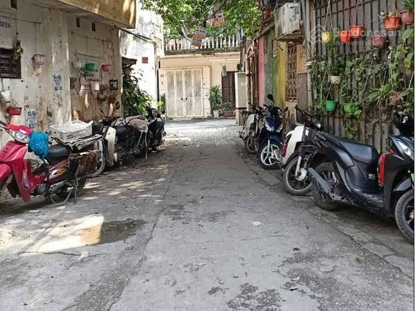 Bán đất đống đa (cũ), phố khâm thiên, ngõ xe máy tránh, 80m ra phố chính, giá siêu đầu tư
