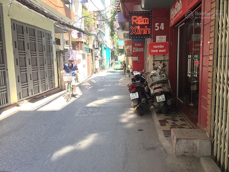 Bán đất ba đình (cũ), đường la thành, ngõ xe máy tránh, 150m ra phố chính, giá siêu đầu tư