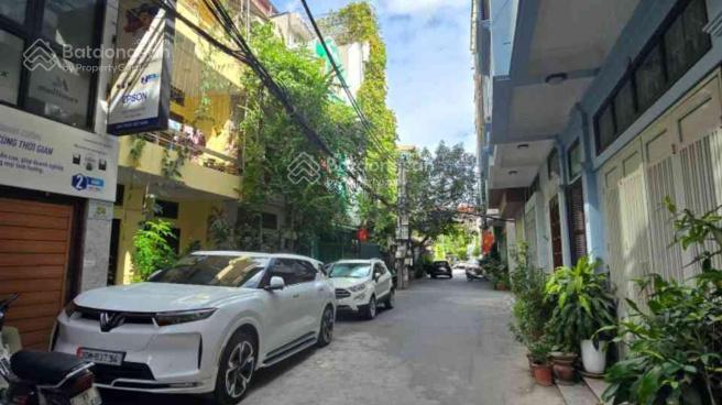 Bán đất hoàng mai (cũ), phố trương định, 60m ra đường ô tô tránh, 3 gác đỗ tận cửa, 2 mặt thoáng