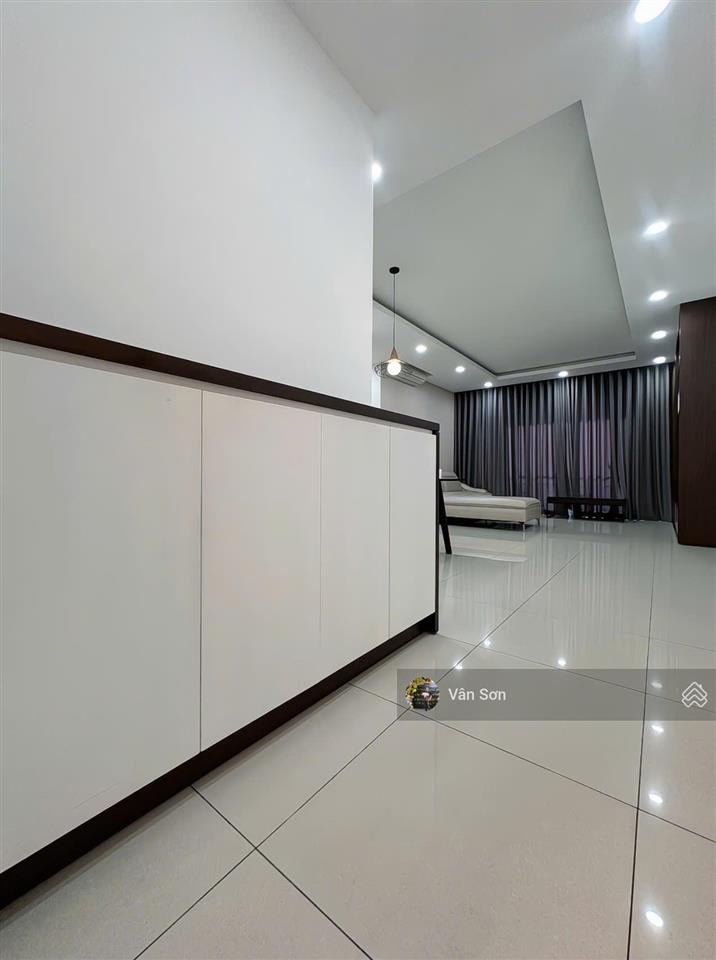 Chỉ 17.5 tỷ sở hữu ngay 3pn 130m2 giá tốt nhất thị trường sẵn sổ hồng nhận nhà ngay!
