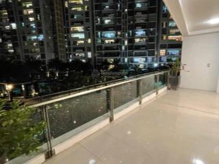 Cần bán nhanh 3pn ban công rộng, tầng thấp view nội khu đẹp, sẵn sổ hồng nhận nhà ngay!