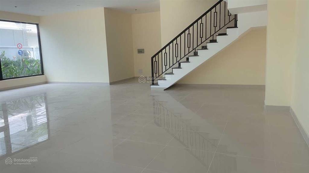 Cho thuê shop goldora plaza 165m2 chỉ 19,9 triệu/tháng  0936 549 ***